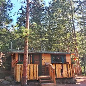 The Honeymoon Cabin 4